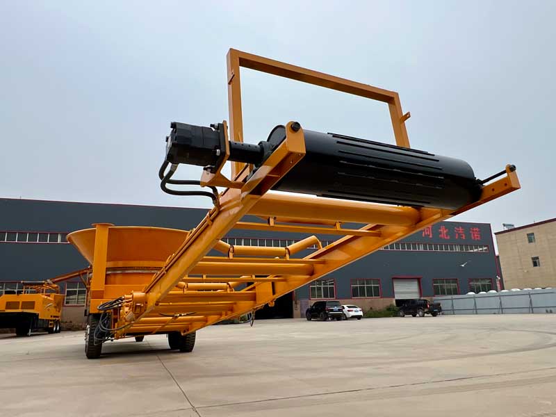 Trailer type Tub Grinder Assembly at WDMachinary Factory 3