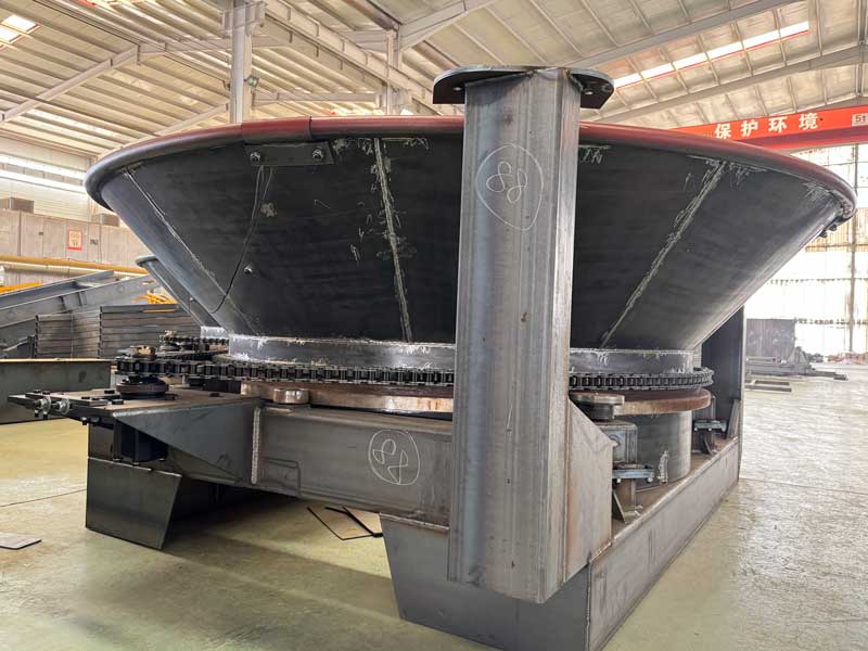 Trailer type Tub Grinder Assembly at WDMachinary Factory 8