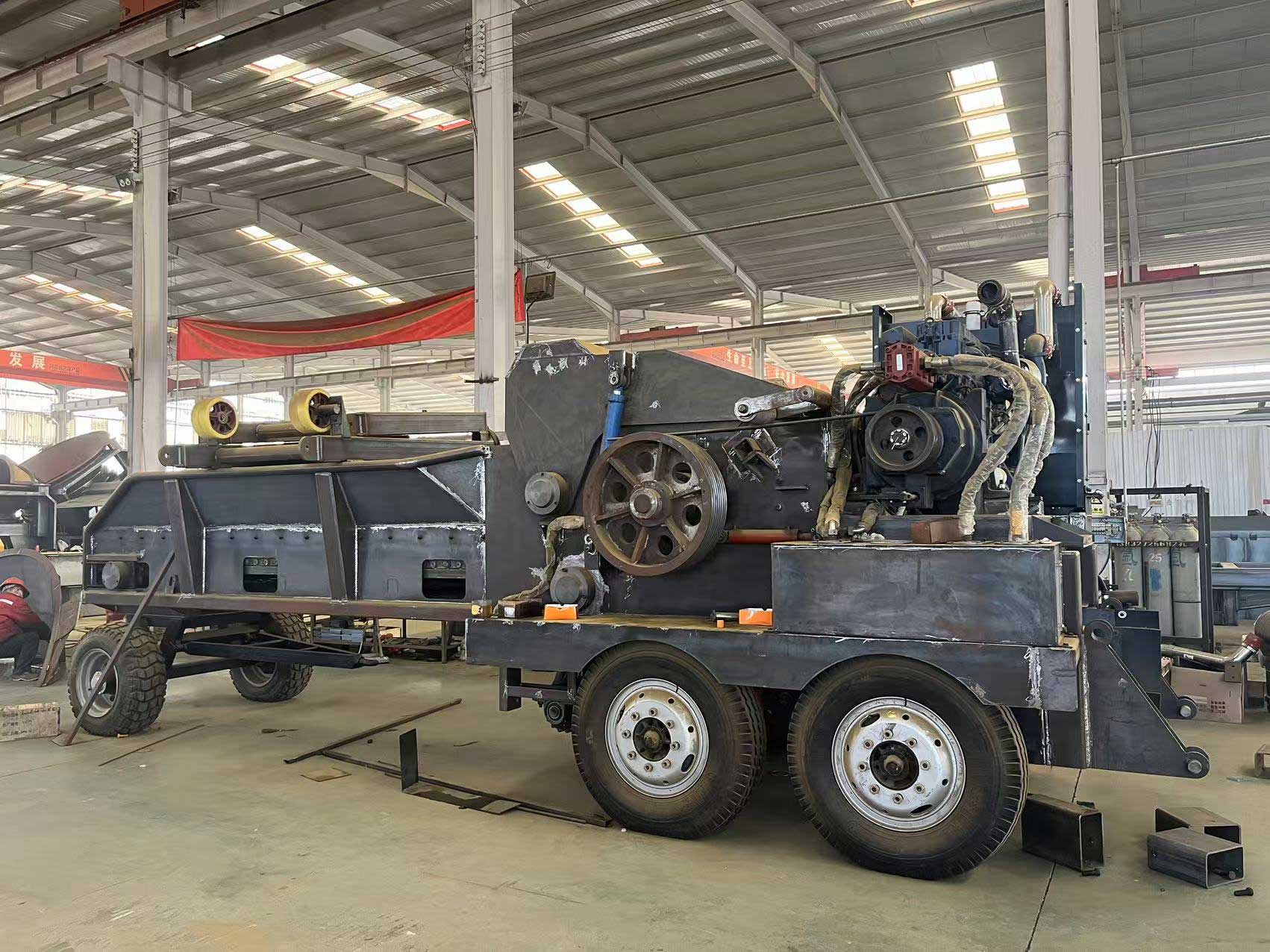 Trailer type Tub Grinder Assembly at WDMachinary Factory